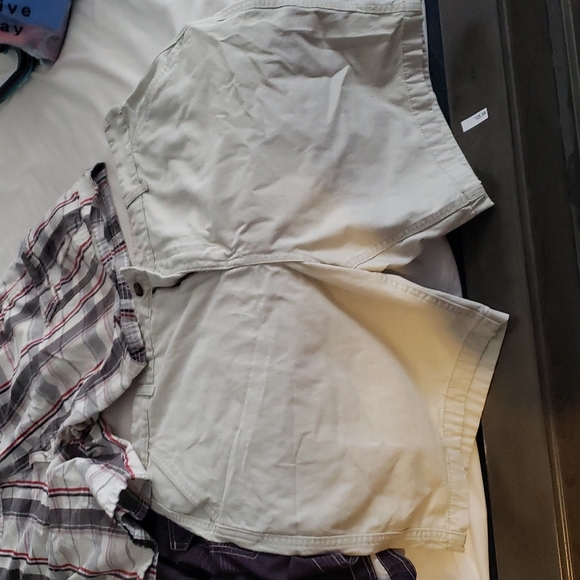 All 3 pairs of men's shorts size 40 - Picture 2 of 6